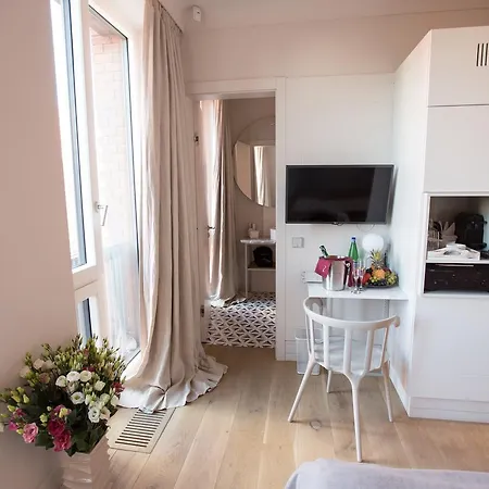 Hotel Redstone Boutique 4*