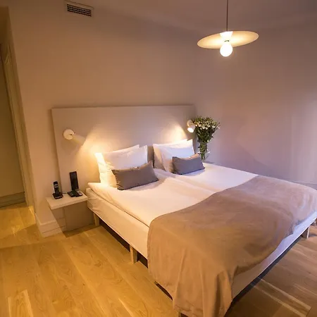 Redstone Boutique מלון 4*