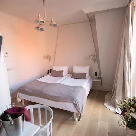Redstone Boutique Hotel